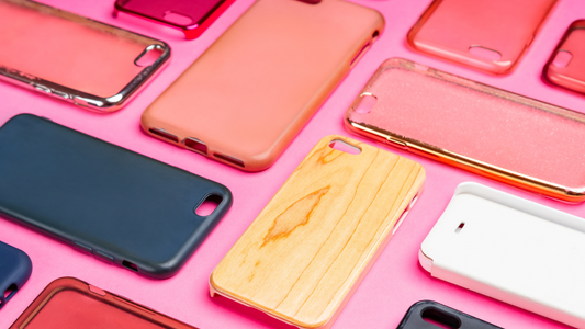 Skirtingų tipų telefono dėklų palyginimas: silikoniniai, plastikiniai, odiniai, knygutės tipo ir atsparūs smūgiams